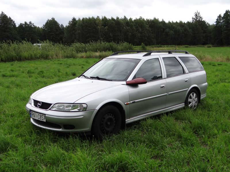 Opel Vectra B Caravan (facelift 1999) 1.8i 16V (115 Hp) Automatic